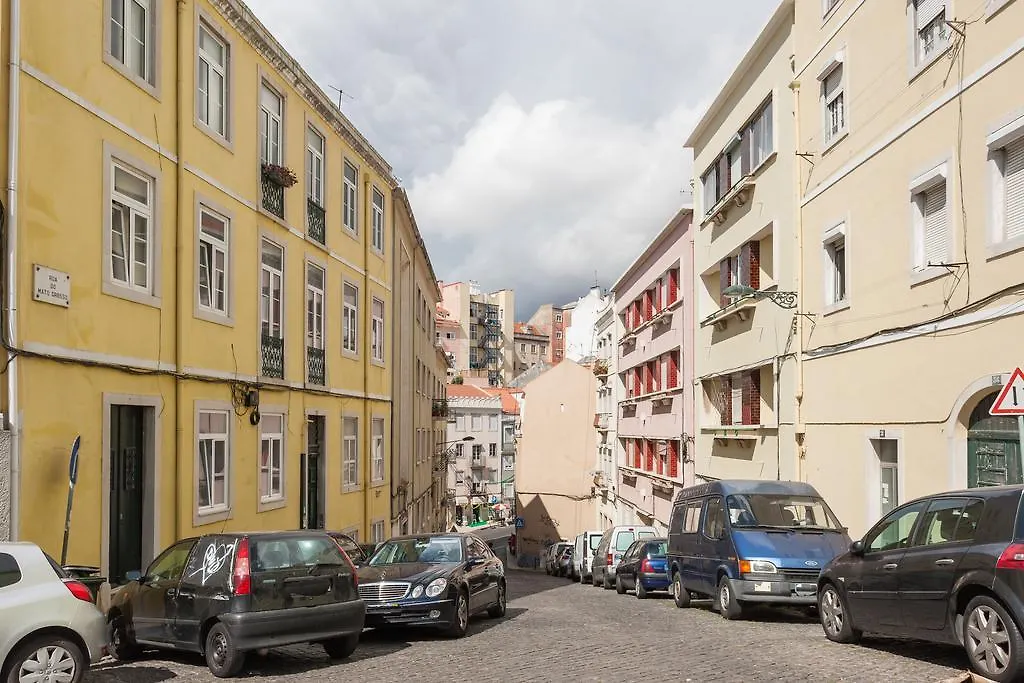 Your Lisbon Home Santa Apolonia-1